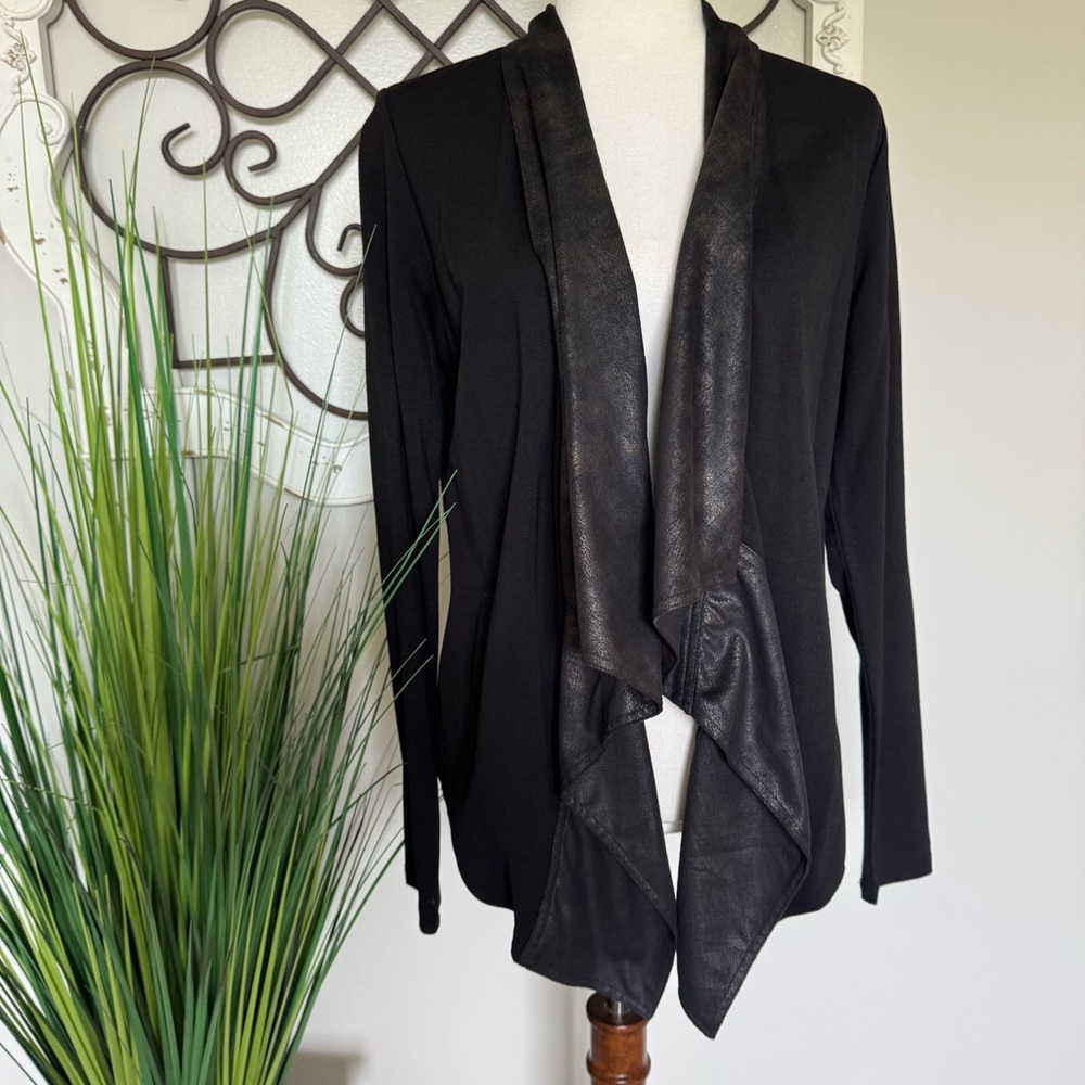 CABI Size Medium Black Open Waterfall Cardigan Top with pockets